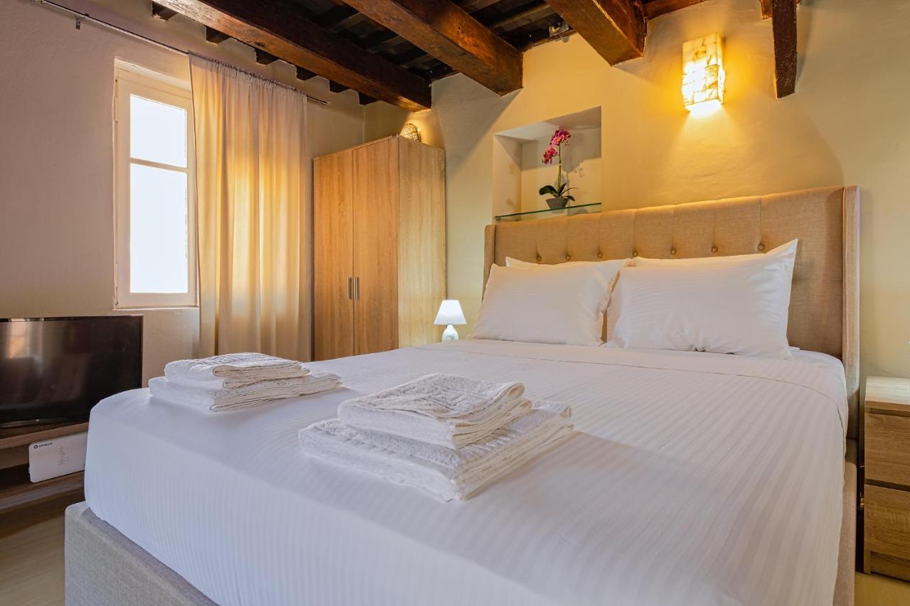 Ydragogeio Rooms Old Town Chania  ภายนอก รูปภาพ